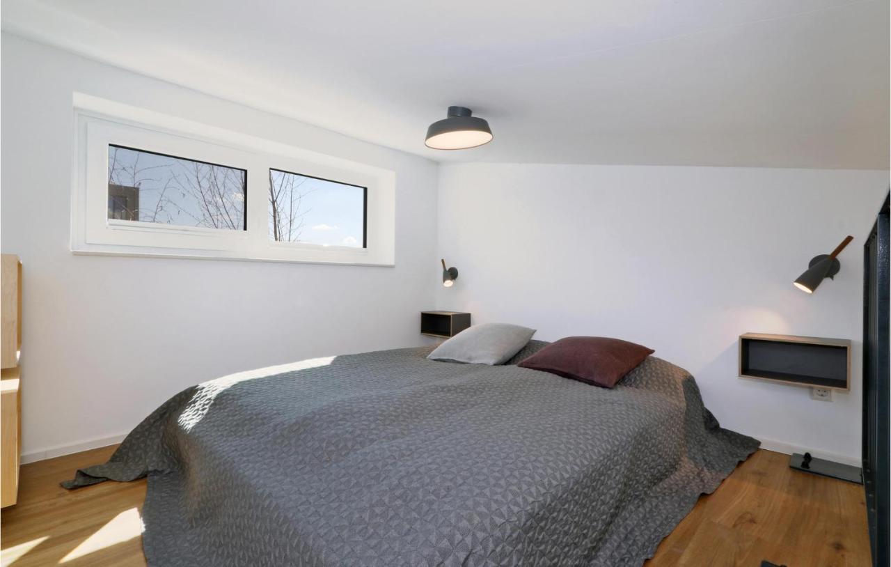 Stunning Home In Lembruch-Duemmer See With Sauna Екстер'єр фото